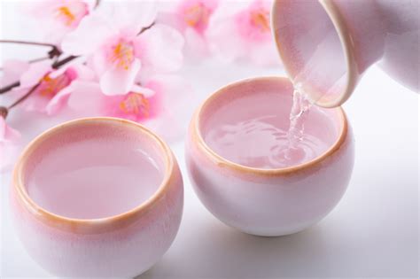 春に飲みたい日本酒7選！桜の酵母で醸造したお酒や季節の限定酒も Favy ファビー