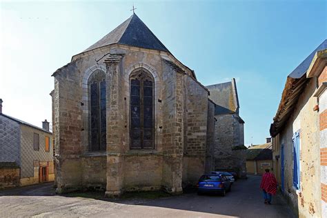 St Amand En Puisaye