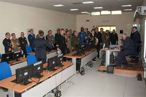 Gli Addetti Militari Esteri In Visita Alla Scuola Marescialli Dell