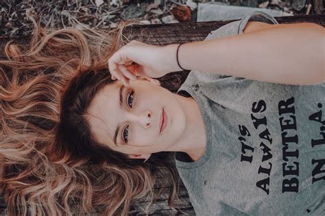 pretty people people images pixabay