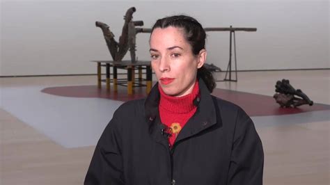 La Escultora June Crespo Expone En El Guggenheim Un Nuevo Conjunto