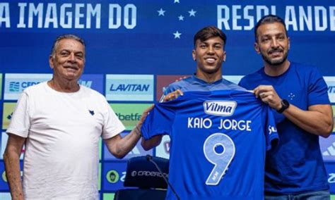 Kaio Jorge é apresentado como novo reforço do Cruzeiro e fala sobre