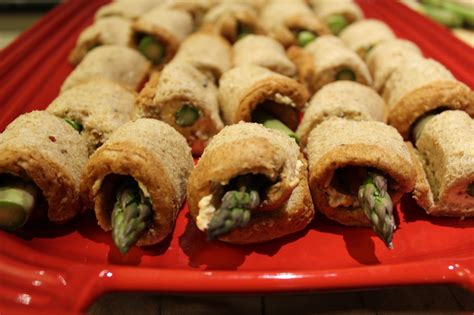 Bite Size Appetizer: Asparagus Roll-Ups | A Polished Palate