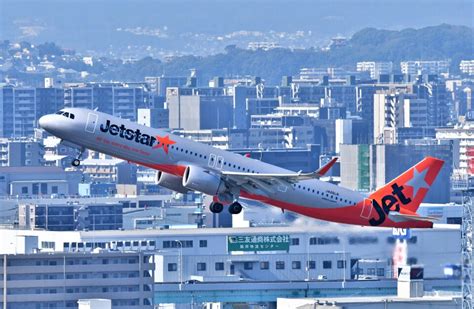 ジェットスター・ジャパン Airbus A321neo Ja26lr 福岡空港 航空フォト By 鉄バスさん 撮影2022年10月15日