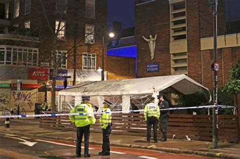 Londres Fusillade Devant Une église Une Fillette Grièvement Blessée