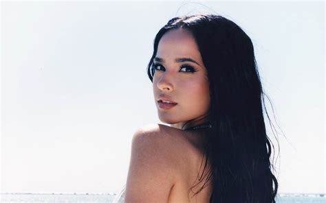 Becky G Nos Presenta Su Canci N Arranca Junto A Omega Cusicaplus