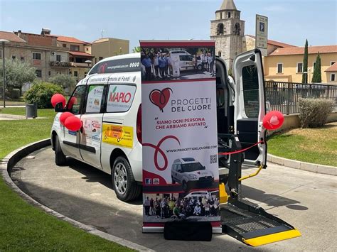 Un Fiat Doblò per il trasporto di disabili alla CRI Progetti del