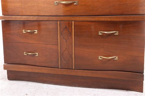 Bassett Mid Century Modern Walnut And Laminate Top Four Drawer Chest Ebth