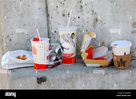 Discarded Fast Food Packaging Stock Photo Alamy