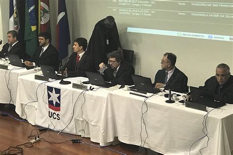 8ª Turma realiza sessão externa de julgamento no Campus da UCS em Canela