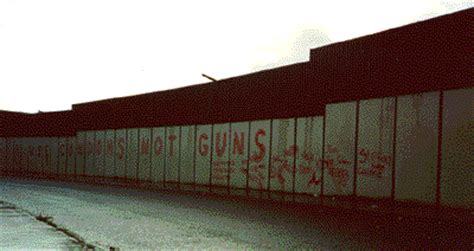 CAIN Photograph Peace Line By Lanark Way 3 Belfast