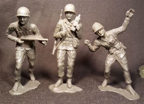 Marx 6 Marines And Mpc Army Men Collectors Weekly