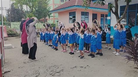 Gerak dan Lagu "Dibawah Pohon yg Rindang. by CBI" - YouTube