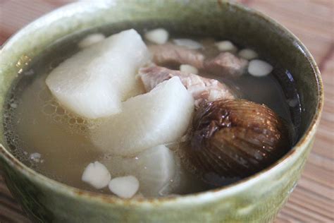 Daikon Radish with Chuan Bei Soup | Foodelicacy