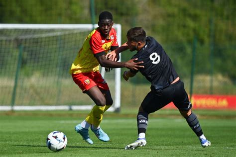 Rc Lens Mercato Un Milieu De Terrain Pr T En National