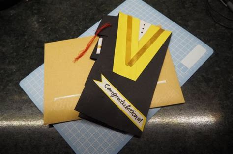 DIY Graduation Card Ideas | Hums | Diy graduation cards, Graduation diy, Graduation cards