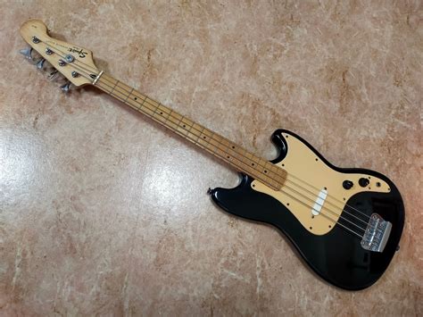 Yahoo オークション 再出品Squier by Fender Bronco Bass 中古品