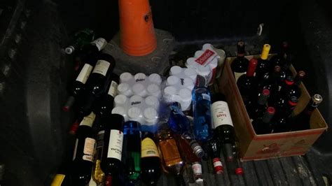 Venta Clandestina De Bebidas Alcoh Licas En Una Casa