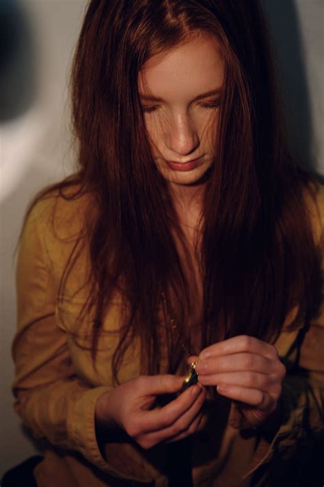 Annalise Basso Nudes