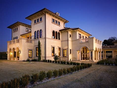 Majestic Italian Palazzo in Texas, U.S.A 16