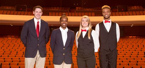 Braden Auditorium ushers shine in new uniforms - News - Illinois State