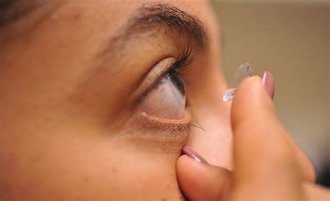 Contact Lens Rules People With Dry Eyes Should Always