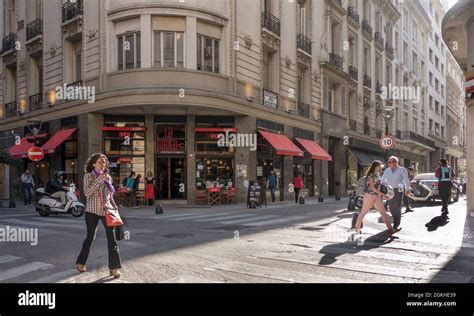 Street scene in downtown Buenos Aires, Argentina Stock Photo - Alamy