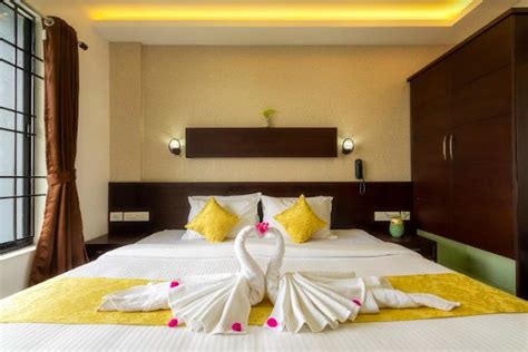 Luxury Hotels In Edappally Rooms In Kochi Kaypees Grande