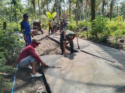 Dukung Pemdes Babinsa Tegalrejo Bersama Warga Gotong Royong Bangun