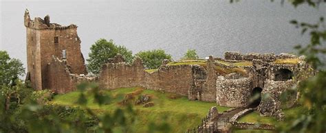 Croisière sur le Loch Ness château d Urquhart Loch Ness Monster