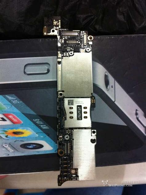 Leaked Photos Show IPhone 5 Logic Board