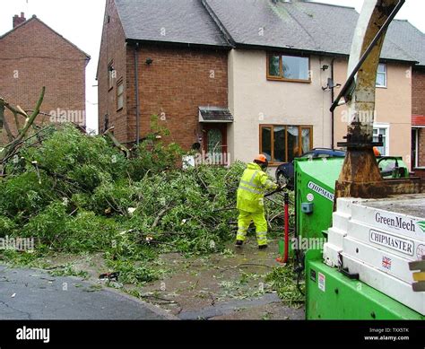 Gale force wind hi-res stock photography and images - Alamy