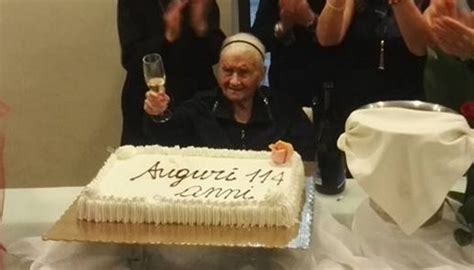 Nonna Maria Giuseppa Robucci Compie Anni Una Delle Supernonne