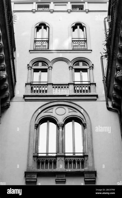 Neoclassical Architecture Foto E Immagini Stock In Bianco E Nero Alamy