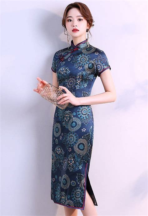 Emery Silk Cheongsam CNY2020 Chinese Dress Traditional Fashion