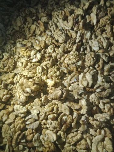 Kashmiri Walnut Kernels Akhrot Giri Packaging Size Grams At Rs