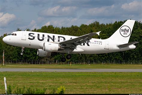 A Ber Sundair Airbus A Photo By Niclas Rebbelmund Niclashco