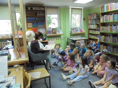 Cała Bochnia czyta dzieciom galeria Powiatowa i Miejska Biblioteka