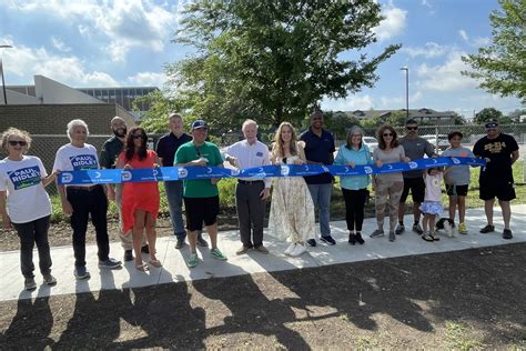 Cochran Park unveils new walking trail - Lakewood/East Dallas
