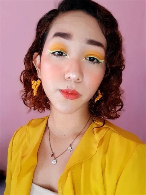 Yellow Aesthetic Makeup Maquillaje Amarillo Delineados Amarillo