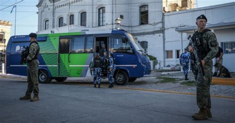 Los rugbiers recibieron la última visita de sus familiares antes del