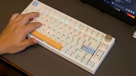 Keydous NJ80 AP Typing Test Gateron Pro Milky Yellows YouTube