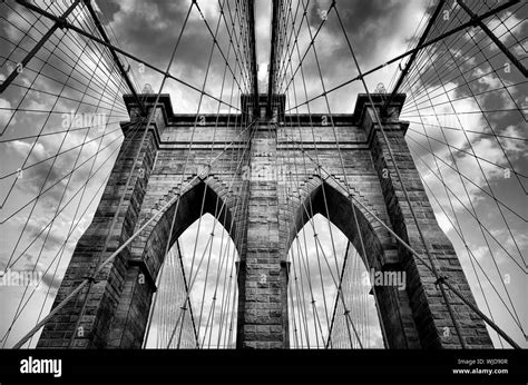 Pont de brooklyn new york city noir et blanc Banque de photographies et ...