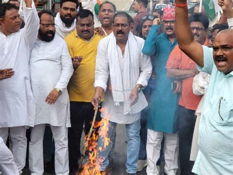 Jharkhand Congress Protests Against Mp Urination Incident