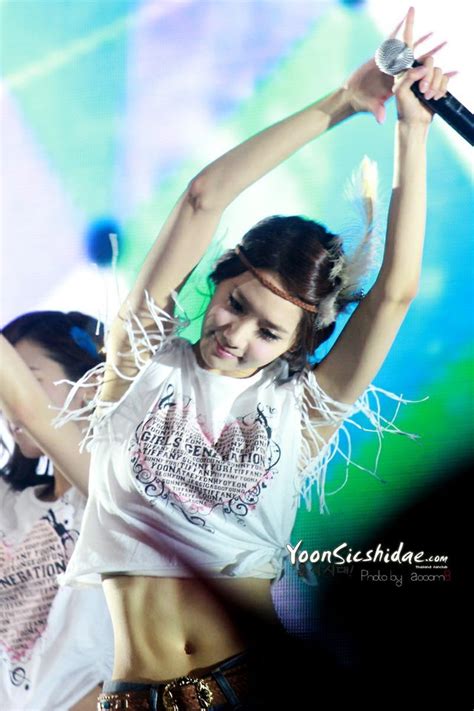 25 Photos Of Yoonas Perfect 11 Abs Koreaboo