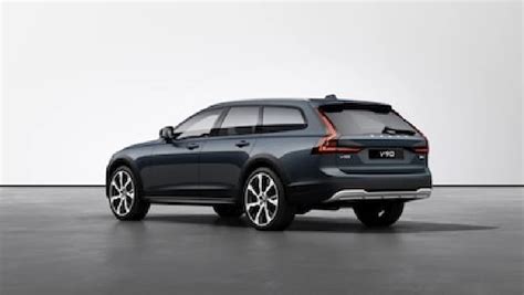 2023 Volvo V90 Cross Country Order Guide - Boston Volvo Cars