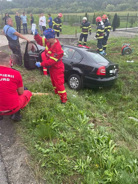 FOTO Tragedie Doi clujeni femeie şi bărbat au murit într un grav