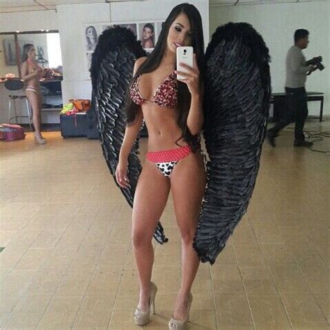 7 Hot Sexy Valeria Gutierrez Bikini Pics