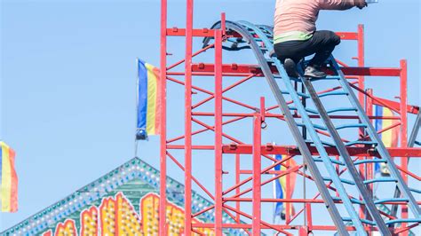 Pensacola Interstate Fair rides behind the scenes set up