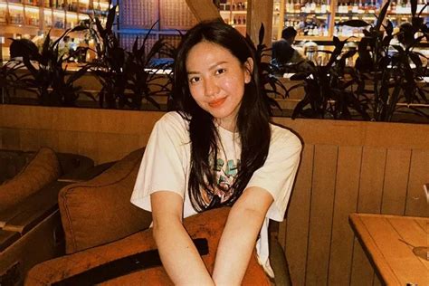 Shania Junianatha Kuliah Dimana Simak Profil Shanju Istri Jonatan